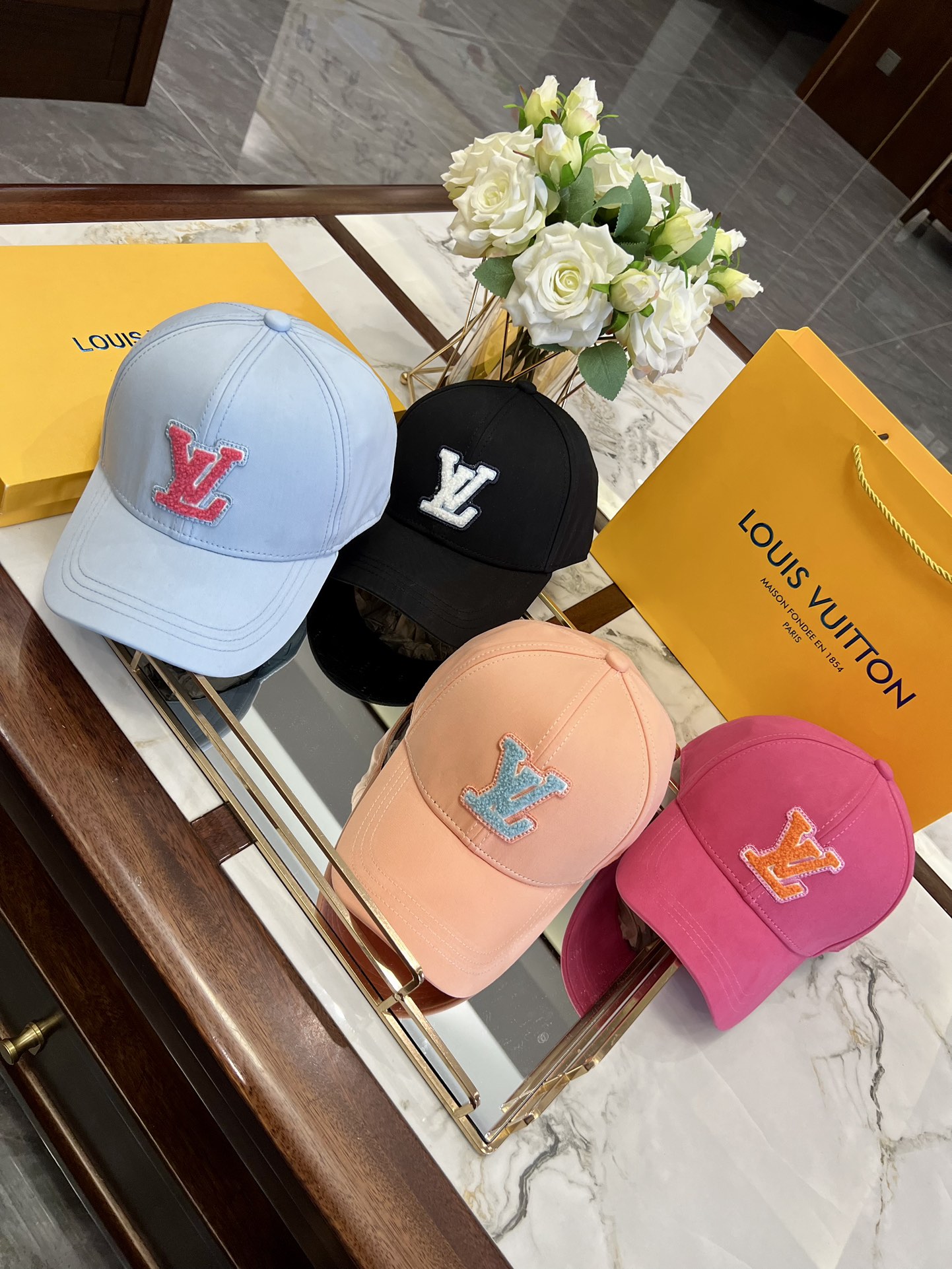 LV hat model 28